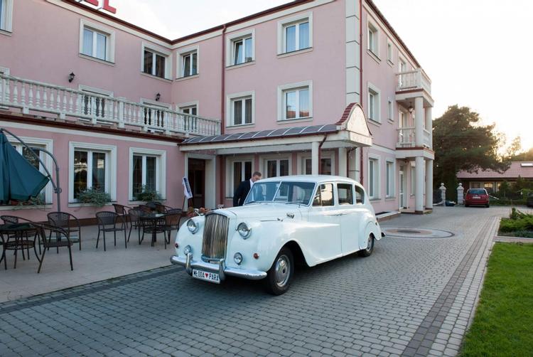 Anin Park Hotel w Warszawie
